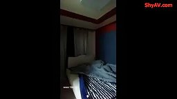 Webcam slut rides a dildo